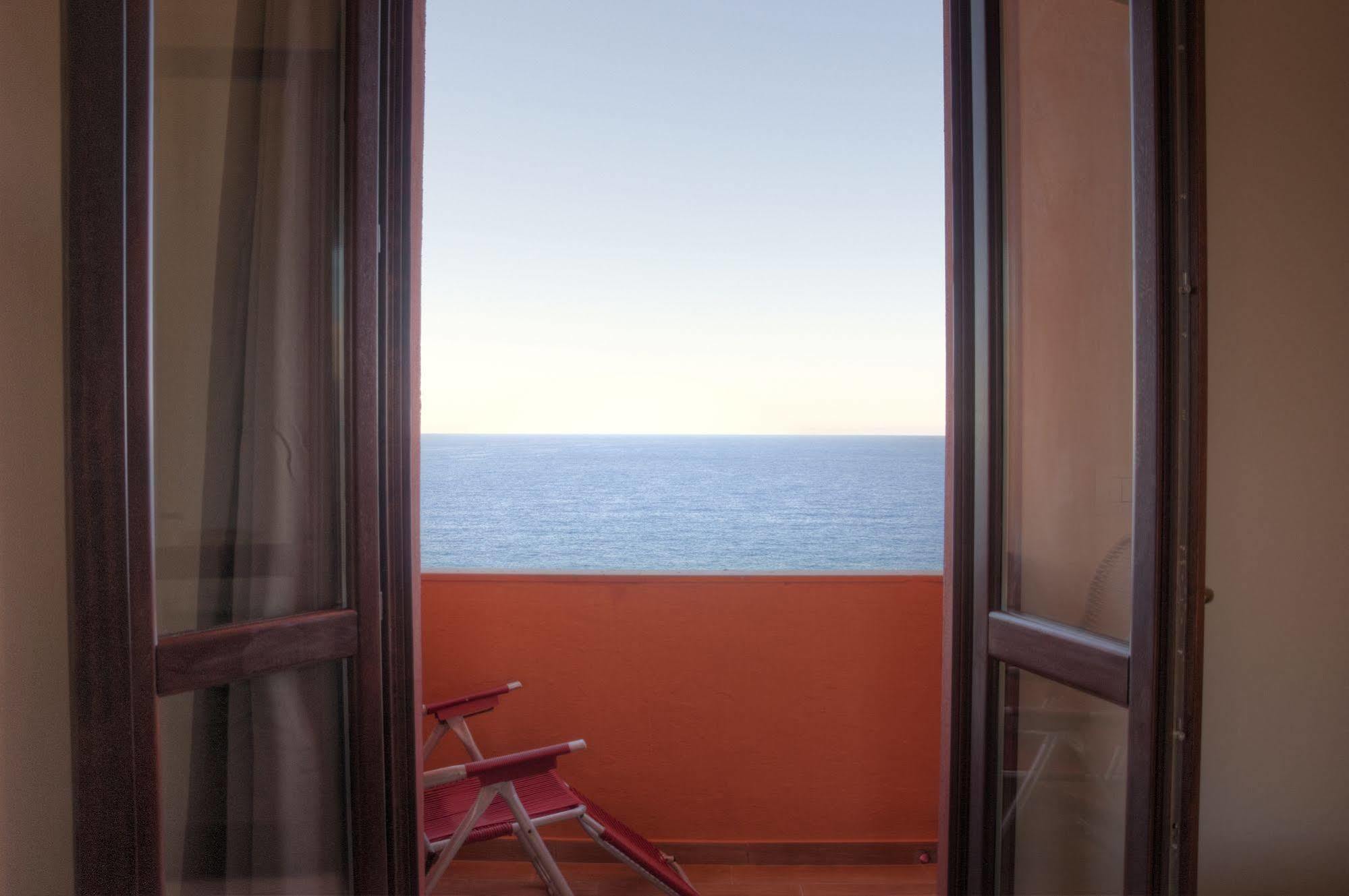 Hotel Bue Marino Pantelleria Buitenkant foto